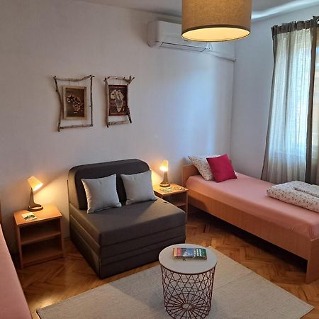 Faris Apartment โดนยี มิลาโนวัซ ภายนอก รูปภาพ