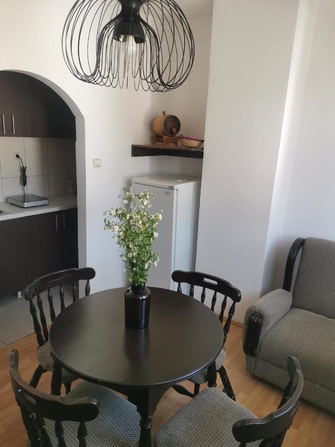 Faris Apartment โดนยี มิลาโนวัซ ภายนอก รูปภาพ