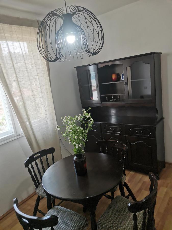 Faris Apartment โดนยี มิลาโนวัซ ภายนอก รูปภาพ