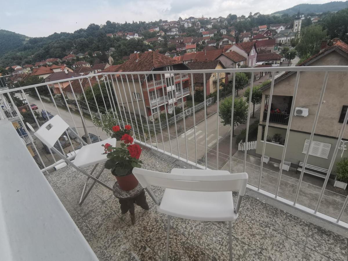 Faris Apartment โดนยี มิลาโนวัซ ภายนอก รูปภาพ