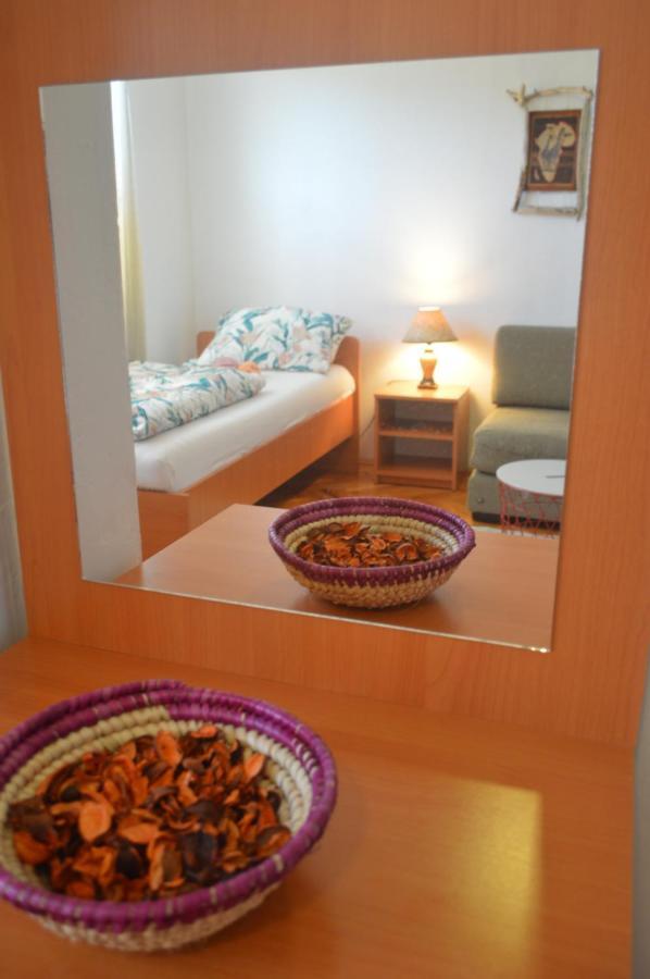 Faris Apartment โดนยี มิลาโนวัซ ภายนอก รูปภาพ