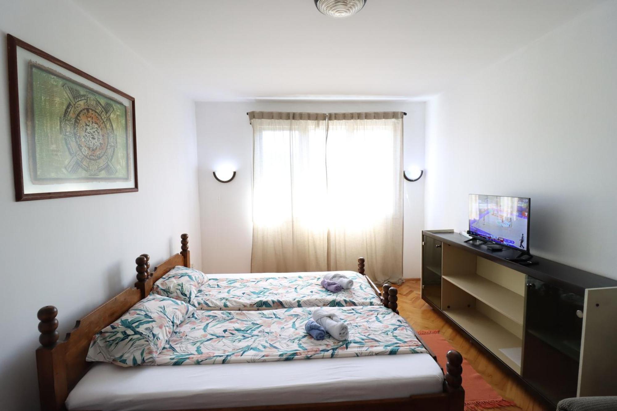 Faris Apartment โดนยี มิลาโนวัซ ภายนอก รูปภาพ