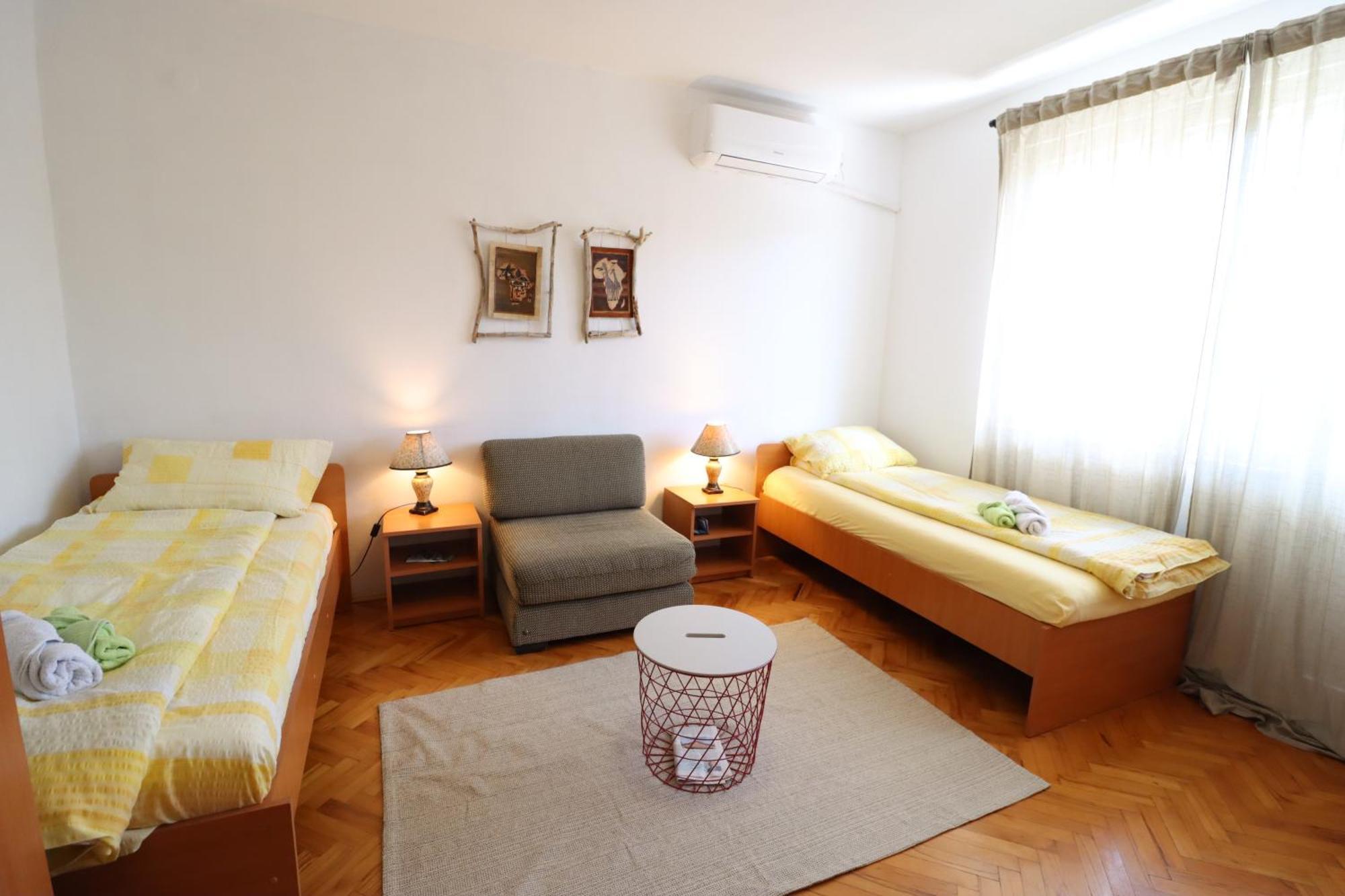 Faris Apartment โดนยี มิลาโนวัซ ภายนอก รูปภาพ
