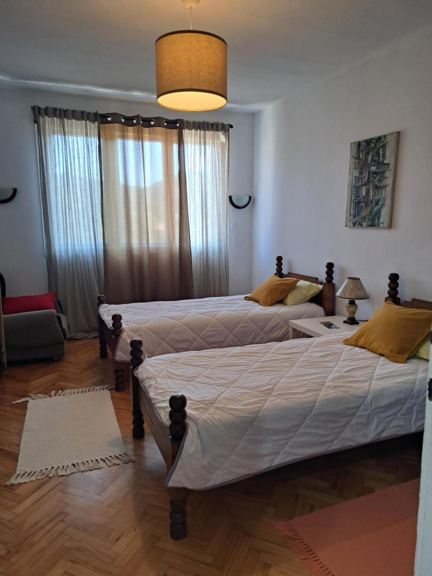 Faris Apartment โดนยี มิลาโนวัซ ภายนอก รูปภาพ